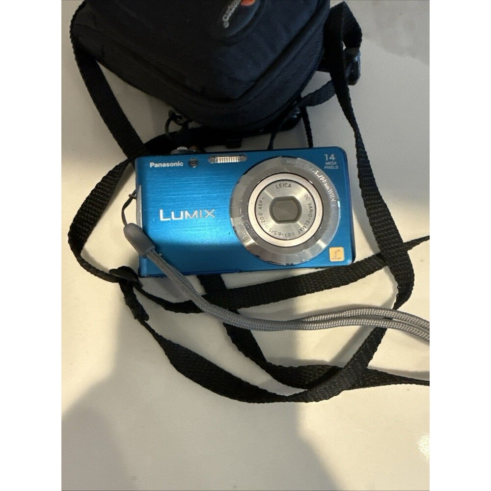 Panasonic Lumix Digital Camera DMC-FH2 14.0MP Blue With Battery